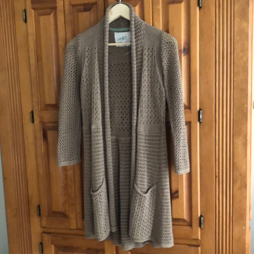 Anthropologie open weave cardigan Patch pockets
Taupe brown